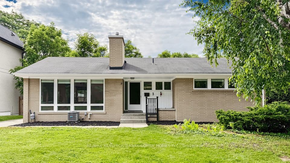 3 Greengate Road, Toronto, ON M3B 1E7 – main photo