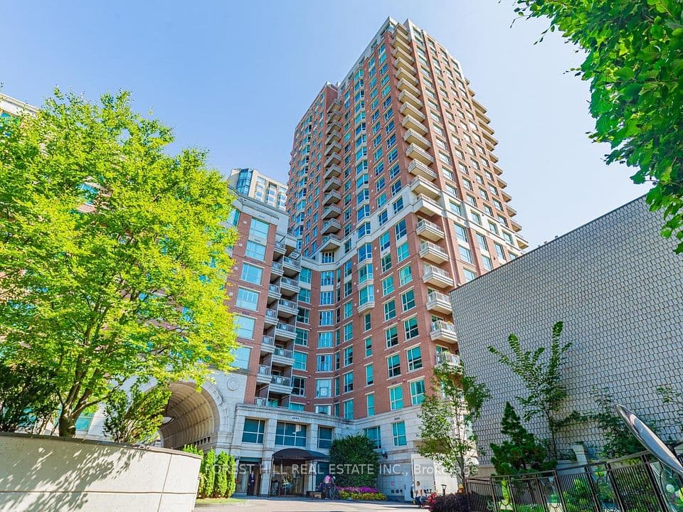 38 Avenue Road 2002, Toronto, ON M5R 2G2 – photo 2