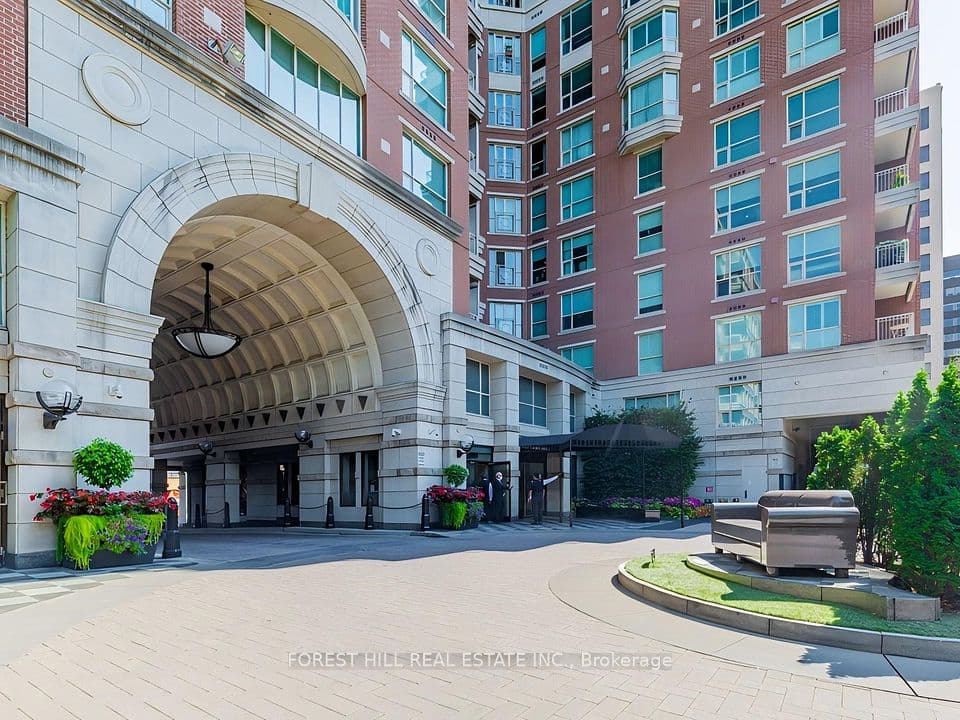 38 Avenue Road 2002, Toronto, ON M5R 2G2 – photo 3
