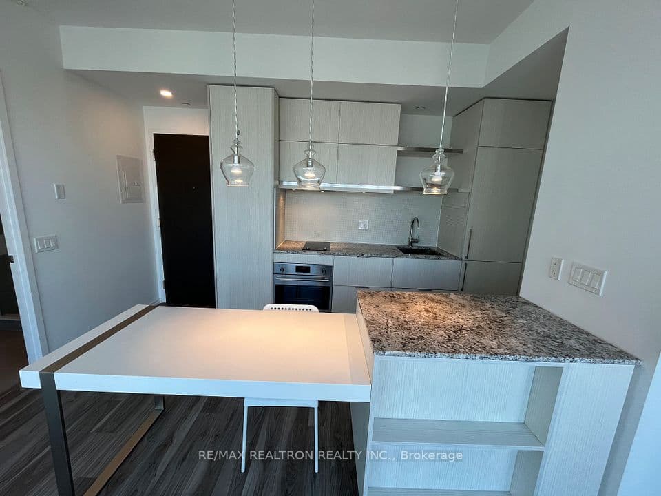 197 Yonge Street 3113, Toronto, ON M5B 0C1 – photo 3