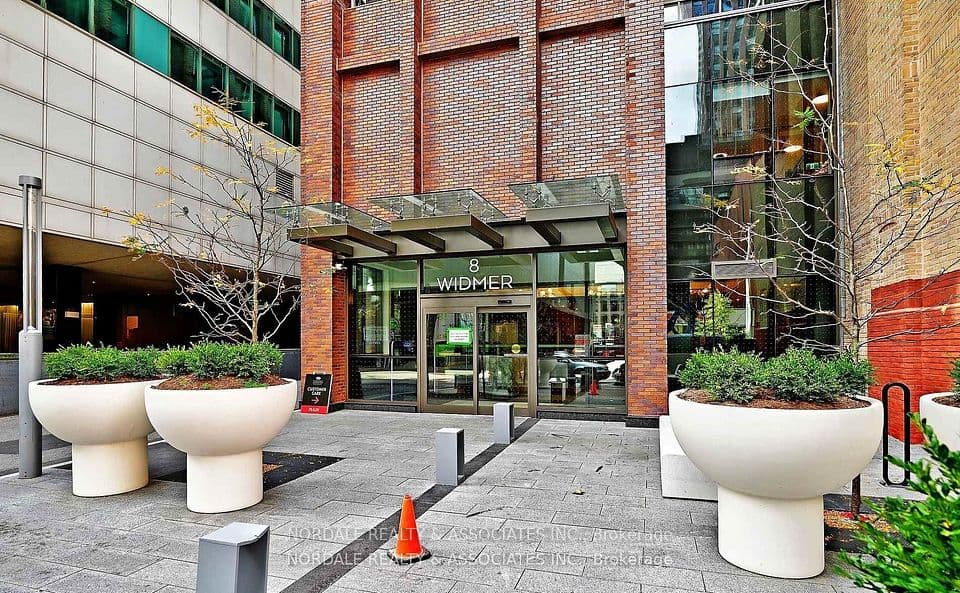 28 Widmer Street SPH29, Toronto, ON M5V 0T2 – main photo