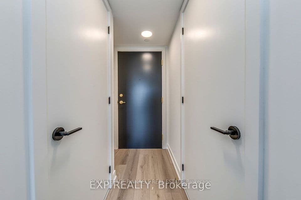 5 Lakeview Avenue 415, Toronto, ON M6J 0H3 – photo 3