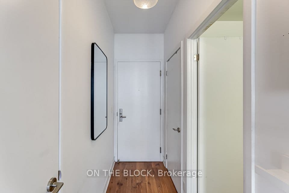 478 King Street W 616, Toronto, ON M5V 0A8 – photo 3
