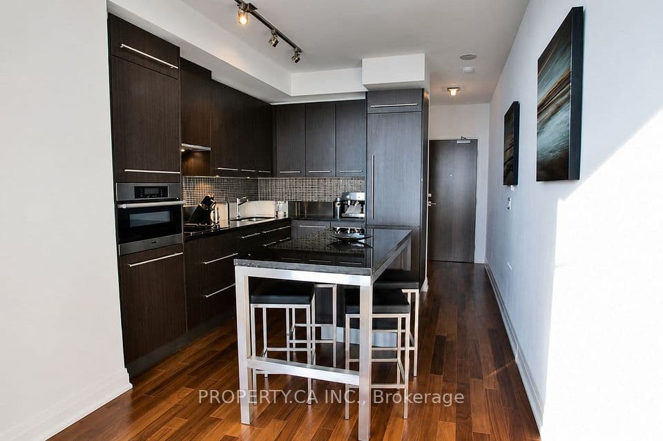 80 John Street 2904, Toronto, ON M5V 3X4 – photo 3