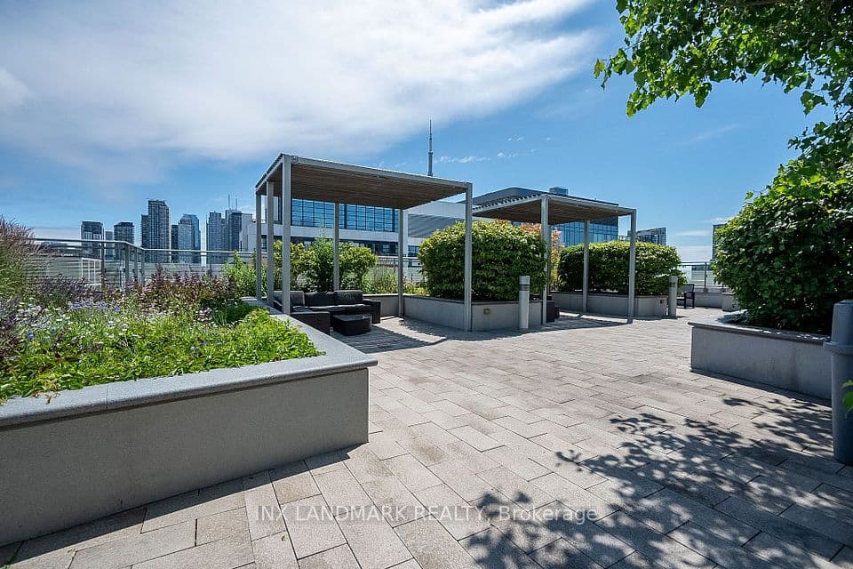 525 Adelaide Street W Lph31, Toronto, ON M5V 0N7 – photo 3