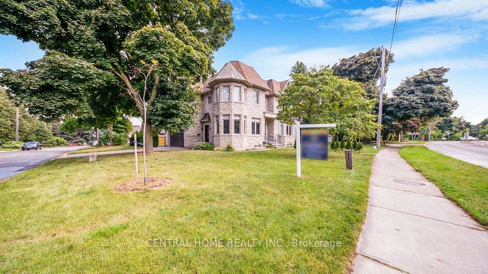 1 Tally Lane, Toronto, ON M2K 1V3 – photo 3