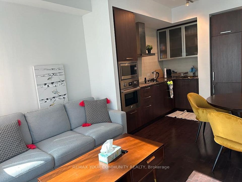 14 York Street 1709, Toronto, ON M5J 0B1 – photo 2