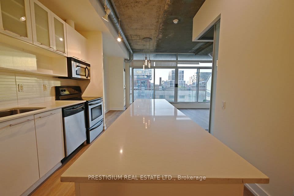 66 Portland Street 611, Toronto, ON M5V 2M6 – photo 2
