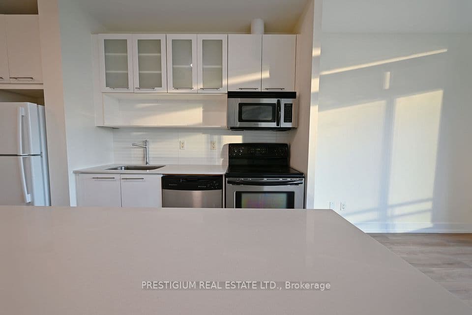 66 Portland Street 611, Toronto, ON M5V 2M6 – photo 3