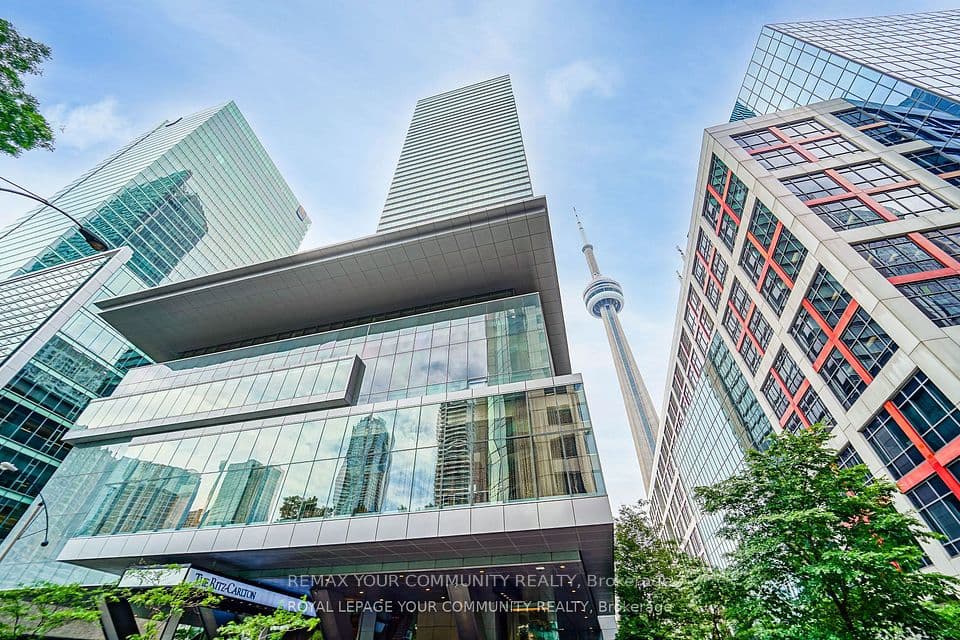 183 Wellington Street W 3903, Toronto, ON M5V 0A1 – photo 2