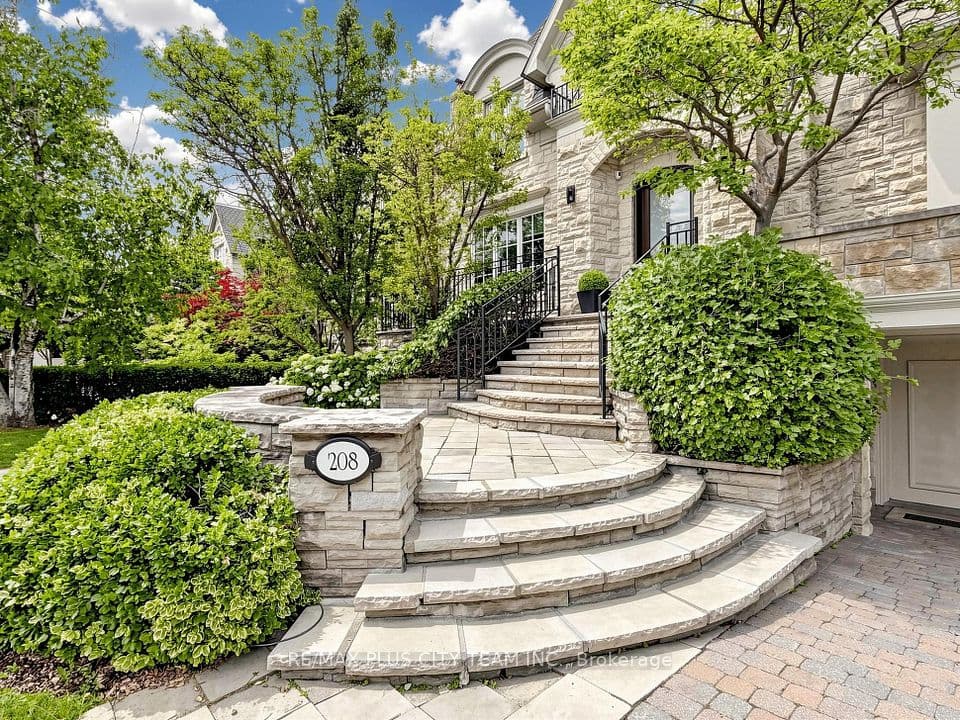 208 Carmichael Avenue, Toronto, ON M5M 2X3 – main photo