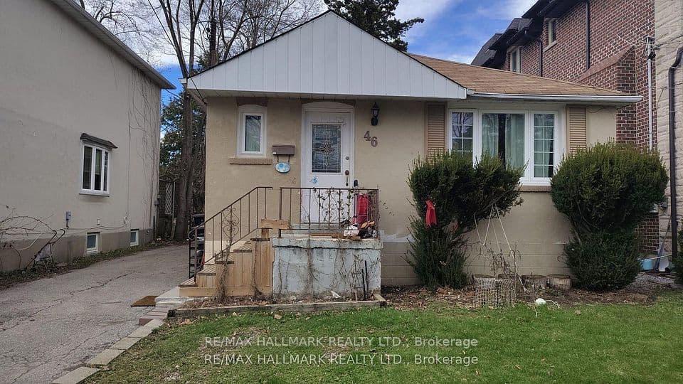 46 Madawaska Avenue, Toronto, ON M2M 2P9 – main photo
