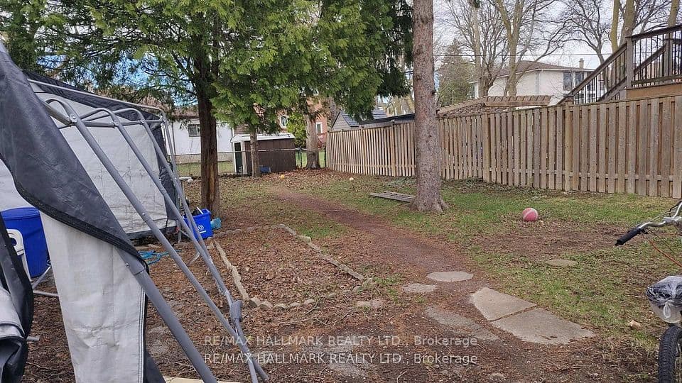 46 Madawaska Avenue, Toronto, ON M2M 2P9 – photo 3