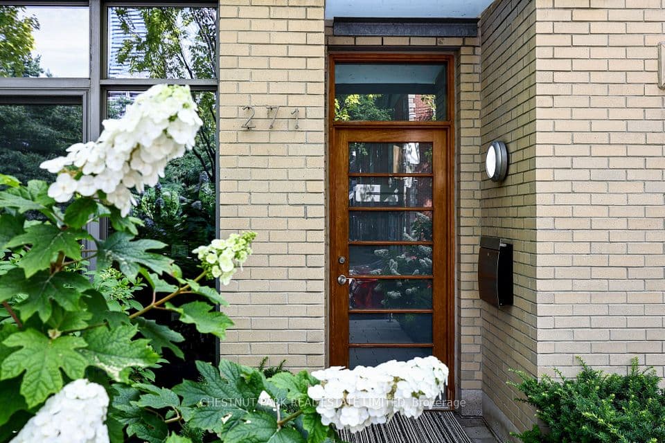 271 Mutual Street, Toronto, ON M4Y 1X6 – photo 2