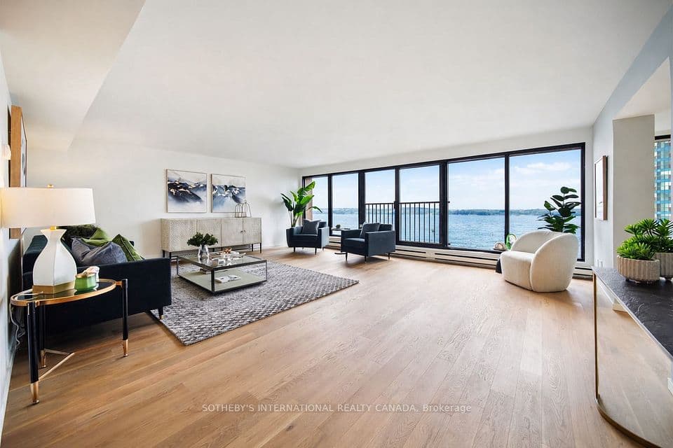 65 Harbour Square 1110, Toronto, ON M5J 2L4 – main photo