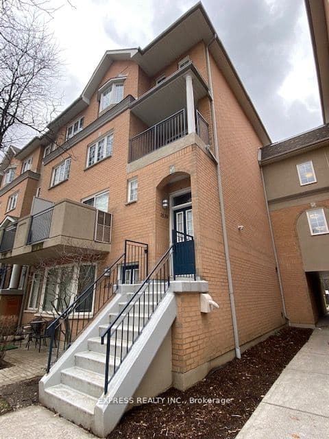 28 Sommerset Way 1639, Toronto, ON M2N 6W7 – main photo
