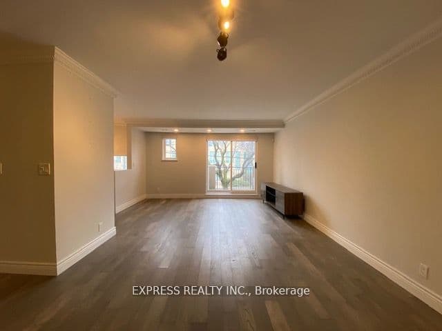 28 Sommerset Way 1639, Toronto, ON M2N 6W7 – photo 3