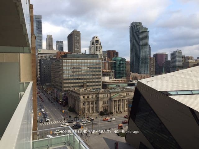 200 Bloor Street W 1004, Toronto, ON M5S 1T8 – main photo