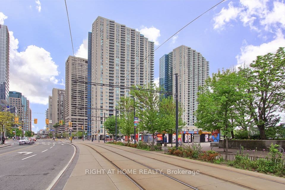 77 Harbour Square 504, Toronto, ON M5J 2S2 – photo 3