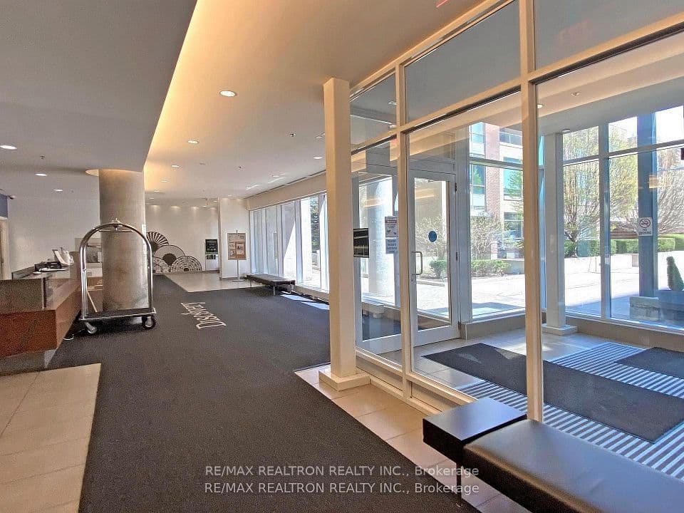 15 Singer Court Ph06, Toronto, ON M2K 0B1 – photo 3