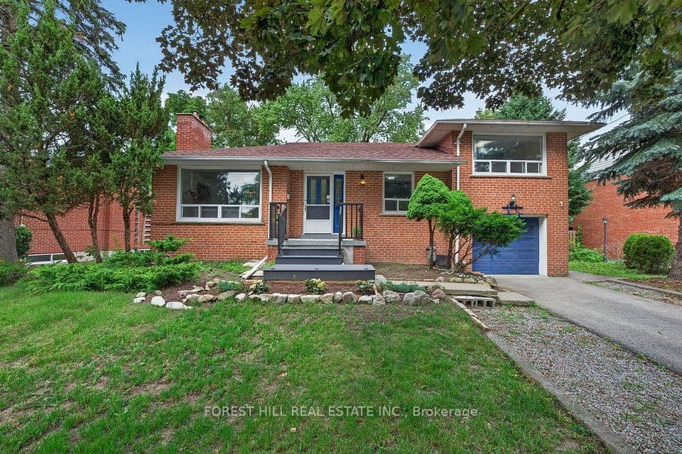 36 Fleetwell Court, Toronto, ON M2R 1L3 – main photo
