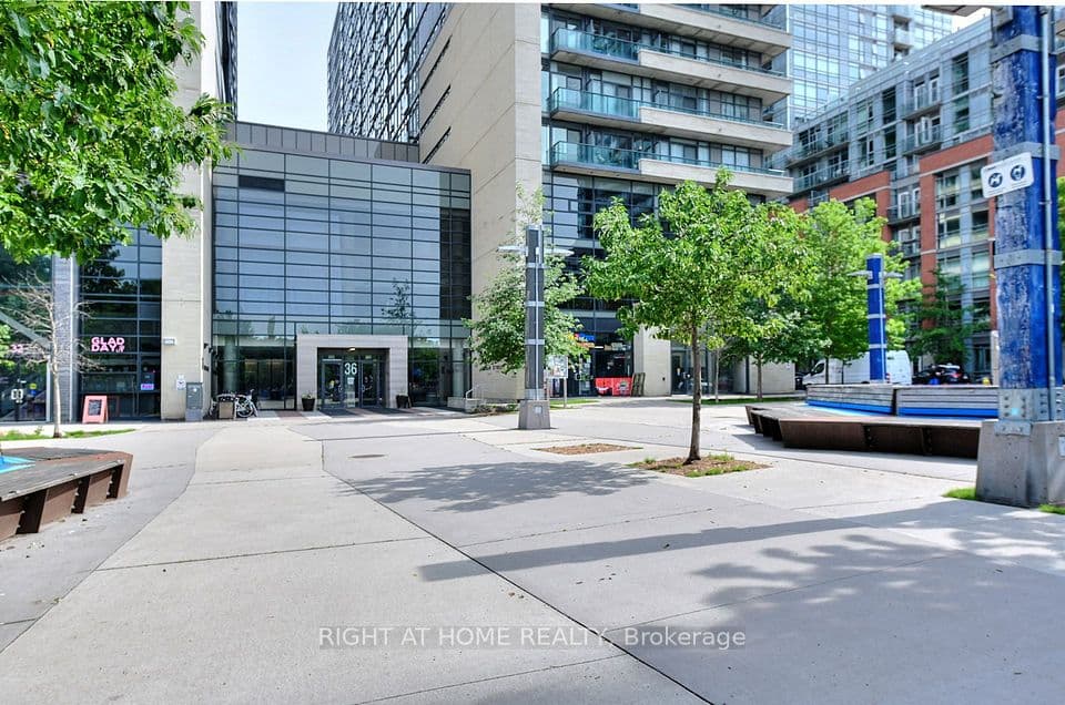 36 Lisgar Street 1511, Toronto, ON M6J 0C7 – photo 2