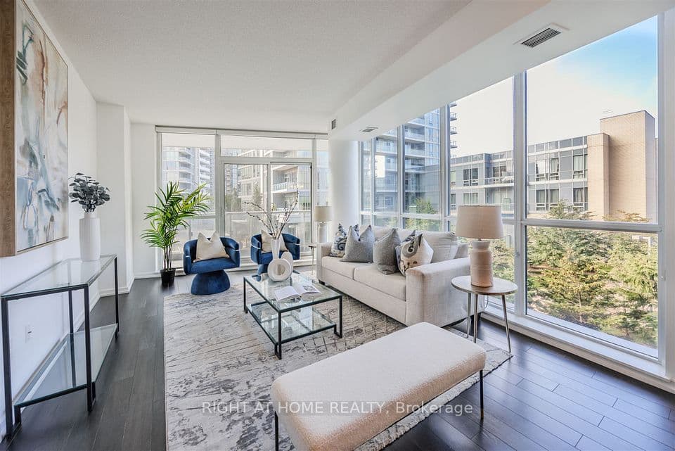 70 Forest Manor Road 206, Toronto, ON M2J 0A9 – main photo