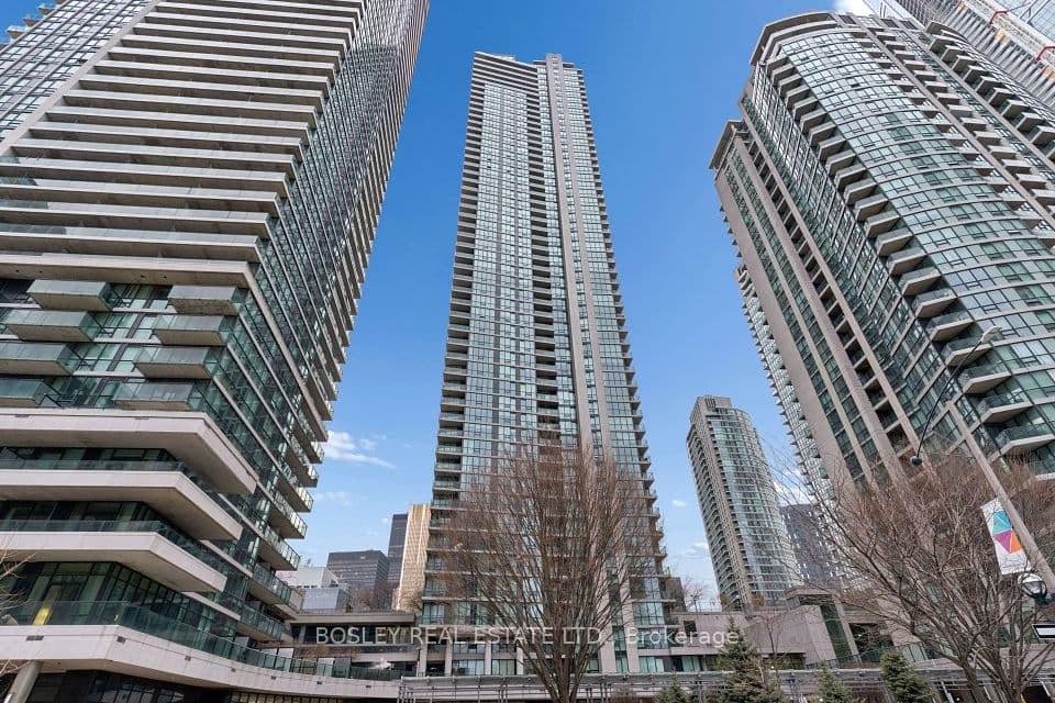 16 Harbour Street 4501, Toronto, ON M5J 2Z7 – main photo