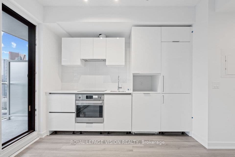 230 Simcoe Street 3113, Toronto, ON M5T 1T4 – main photo