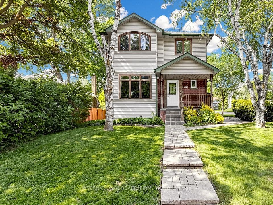 200 Burndale Avenue, Toronto, ON M2N 1T3 – main photo