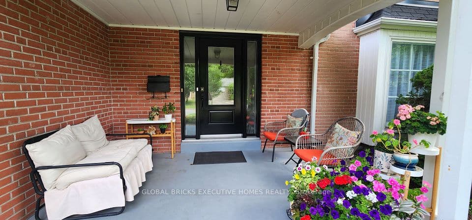 23 Whitefriars Drive, Toronto, ON M3A 2L2 – photo 3