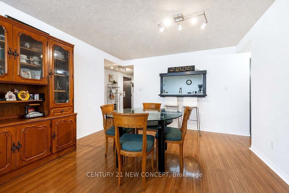 5765 Yonge Street 101, Toronto, ON M2M 4H9 – photo 3
