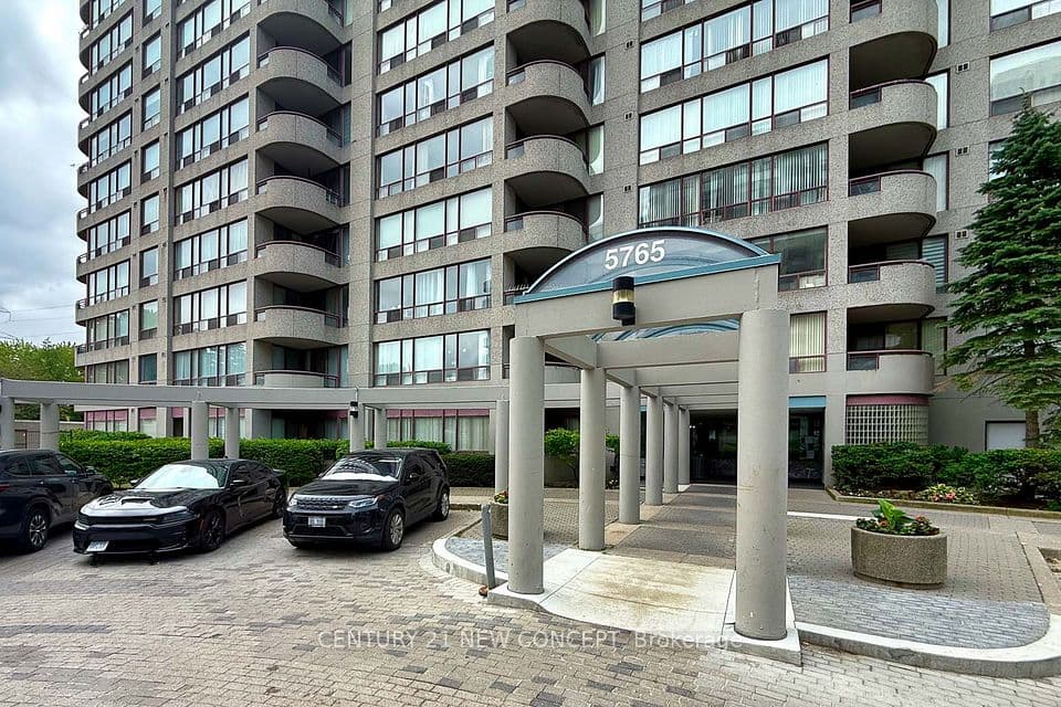 5765 Yonge Street 101, Toronto, ON M2M 4H9 – photo 2