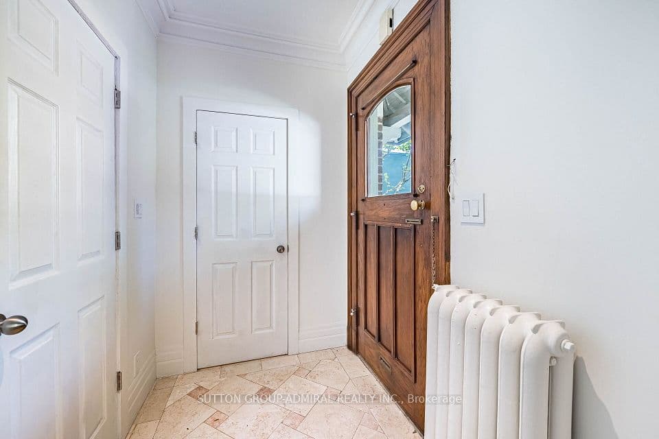 63 Highland Avenue, Toronto, ON M4W 2A2 – photo 2