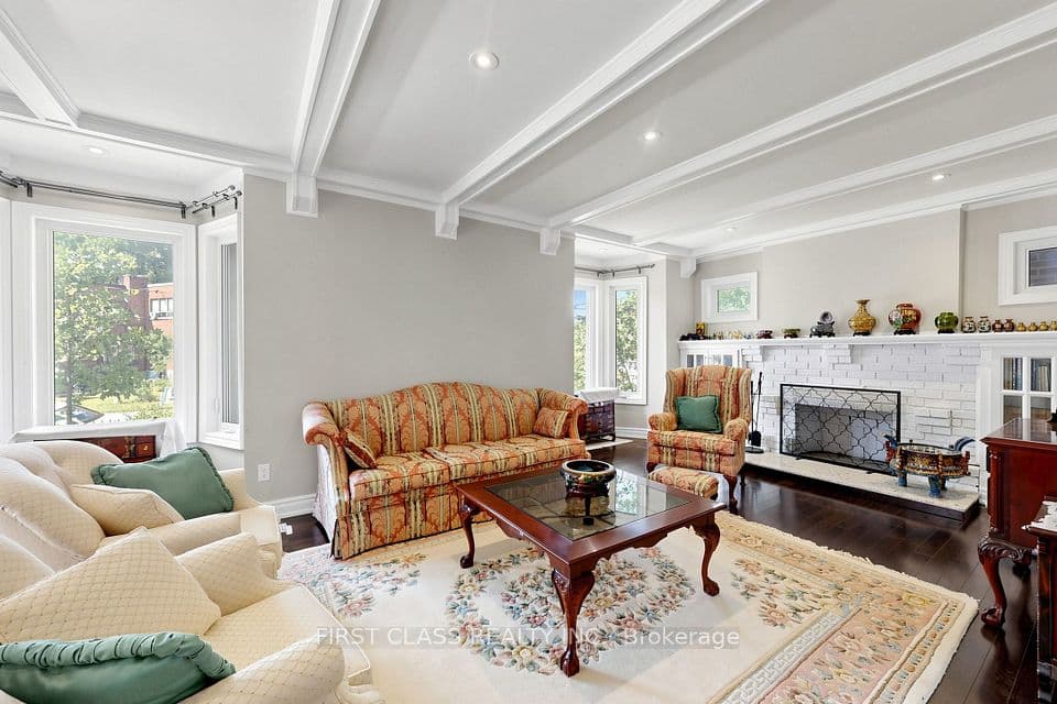 18 Yonge Boulevard, Toronto, ON M5M 3G5 – photo 3