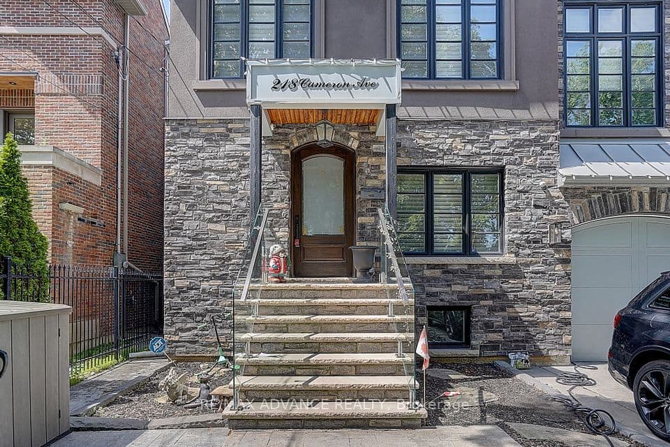 218 Cameron Avenue, Toronto, ON M2N 1E7 – photo 2
