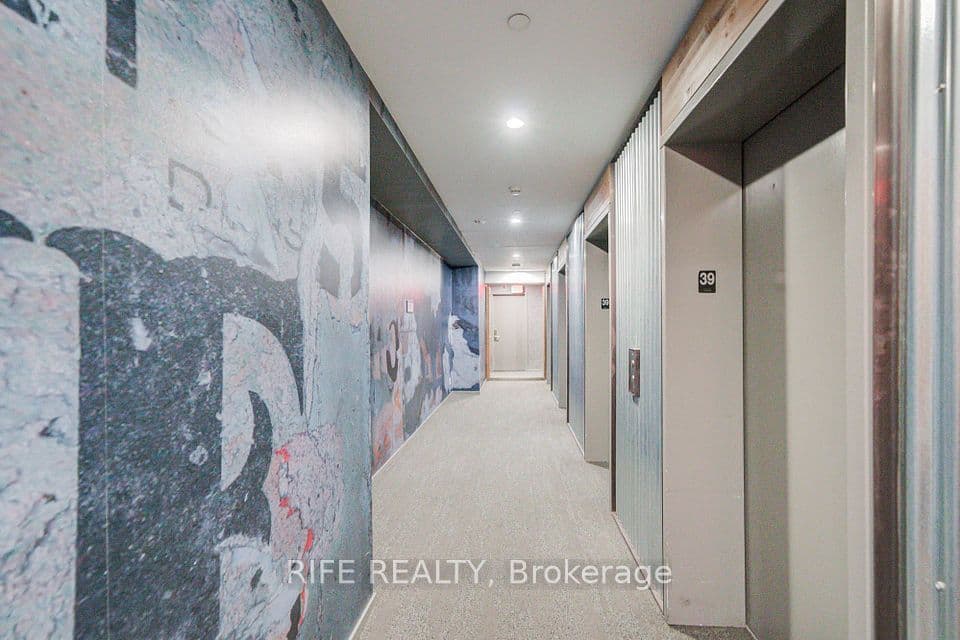 5 St. Joseph Street 3905, Toronto, ON M4Y 0B6 – photo 3