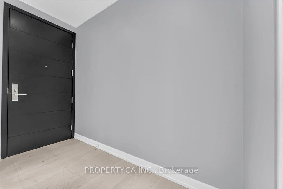 488 University Avenue 3002, Toronto, ON M5G 0C1 – photo 3