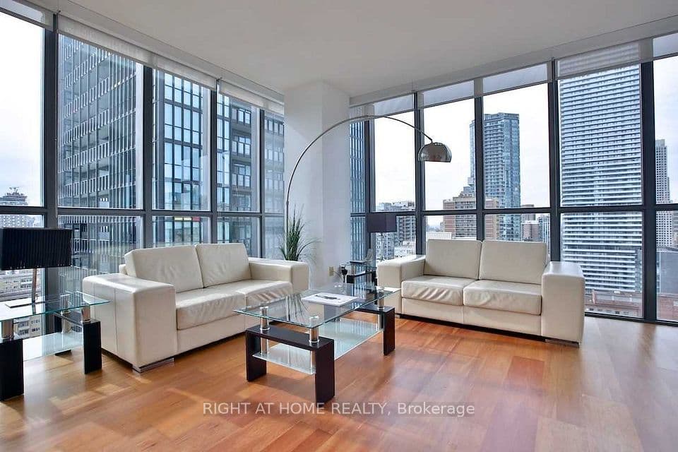 110 Charles Street E 1903, Toronto, ON M4Y 1T5 – main photo