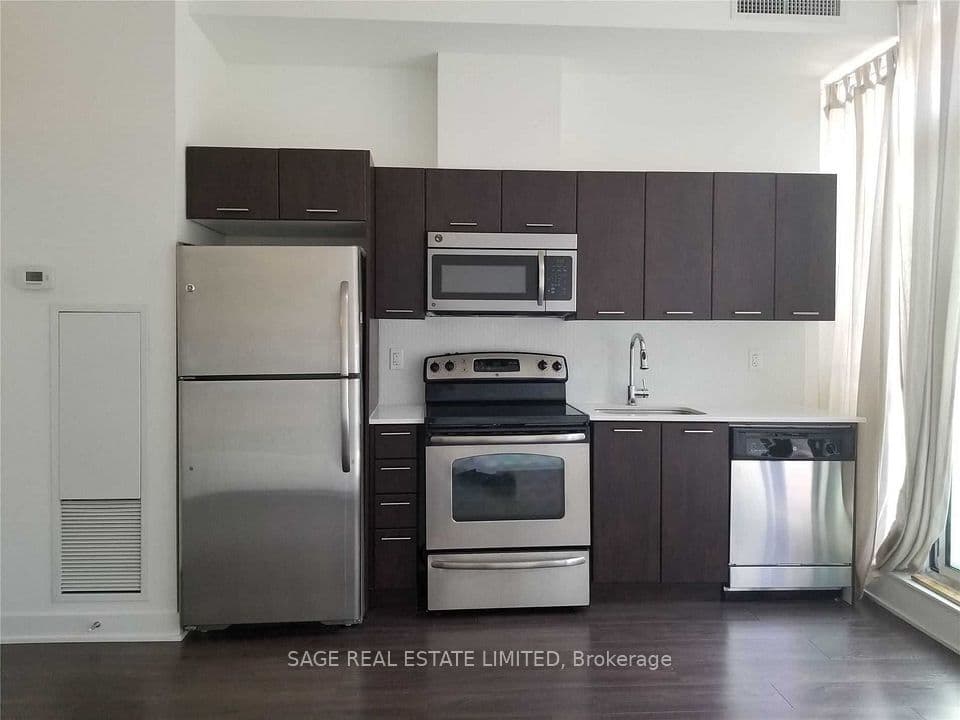 169 Fort York Boulevard 220, Toronto, ON M5V 0C8 – photo 2