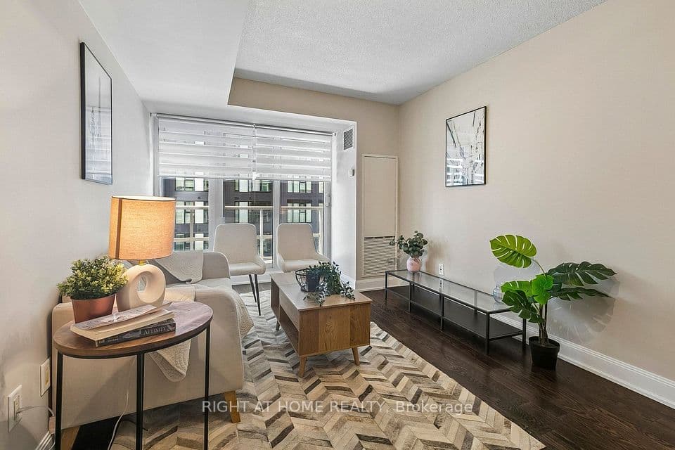 2181 Yonge Street 2804, Toronto, ON M4S 2B1 – main photo