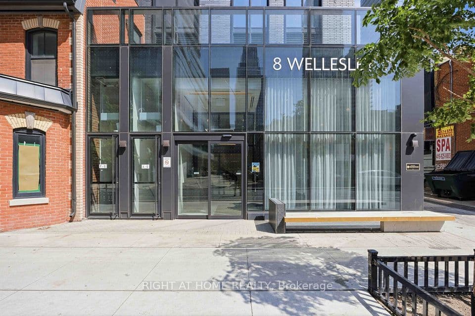 8 WELLESLEY Street W 5110, Toronto, ON M4Y 0J5 – photo 2