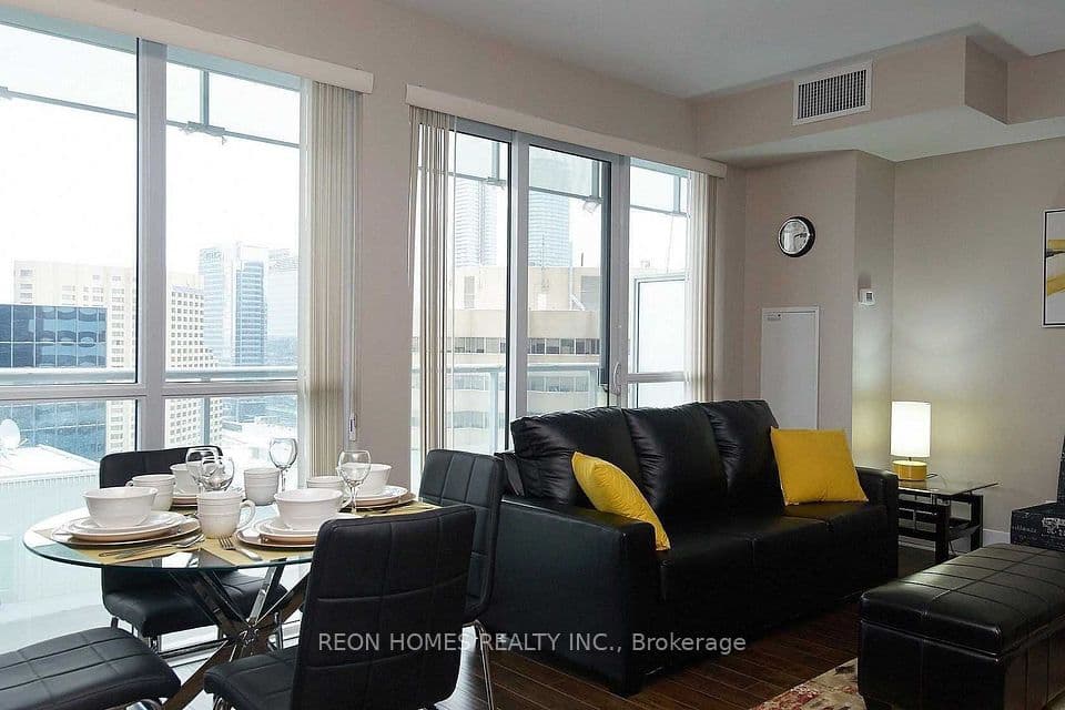 300 Front Street 2009, Toronto, ON M5V 0E9 – photo 3