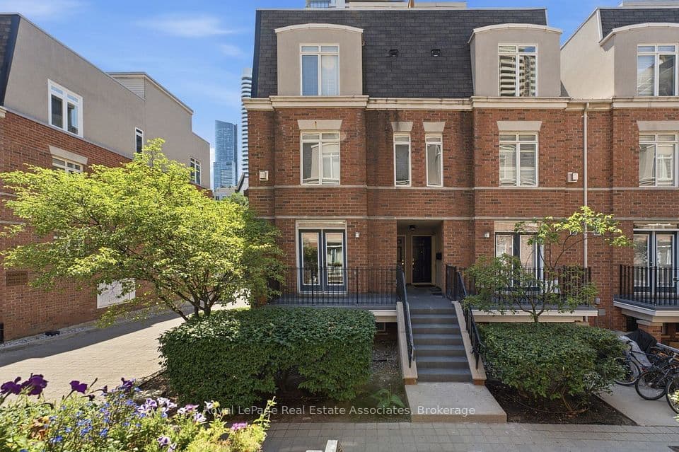 415 Jarvis Street 206, Toronto, ON M4Y 3C1 – photo 2