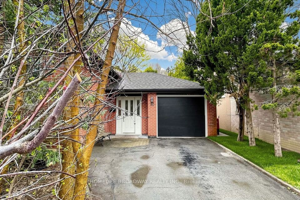 36 Bradgate Road, Toronto, ON M3B 1J7 – photo 3