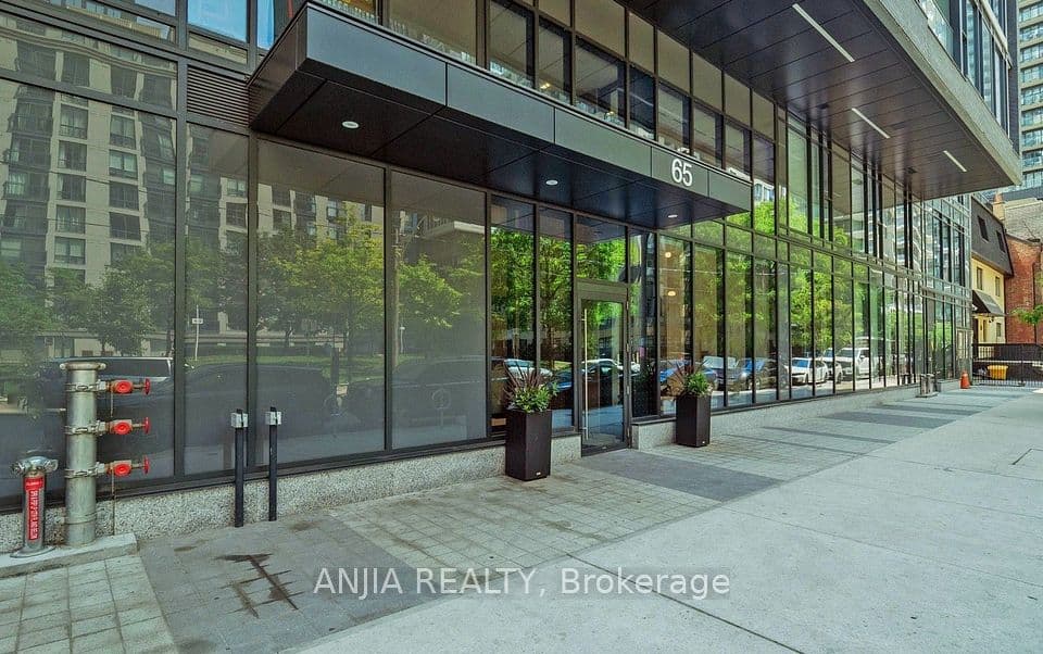 65 Mutual Street 2303, Toronto, ON M5B 0E5 – photo 2