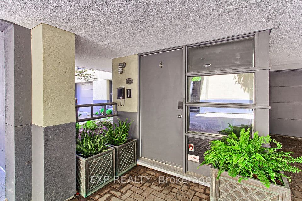 306 Sackville Street 4, Toronto, ON M5A 3G2 – photo 3