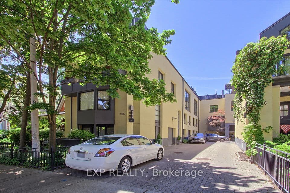 306 Sackville Street 4, Toronto, ON M5A 3G2 – main photo