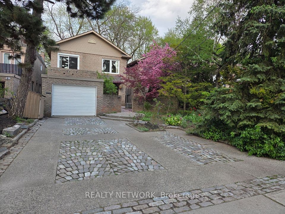89 Elmsthorpe Avenue, Toronto, ON M5P 2L8 – main photo