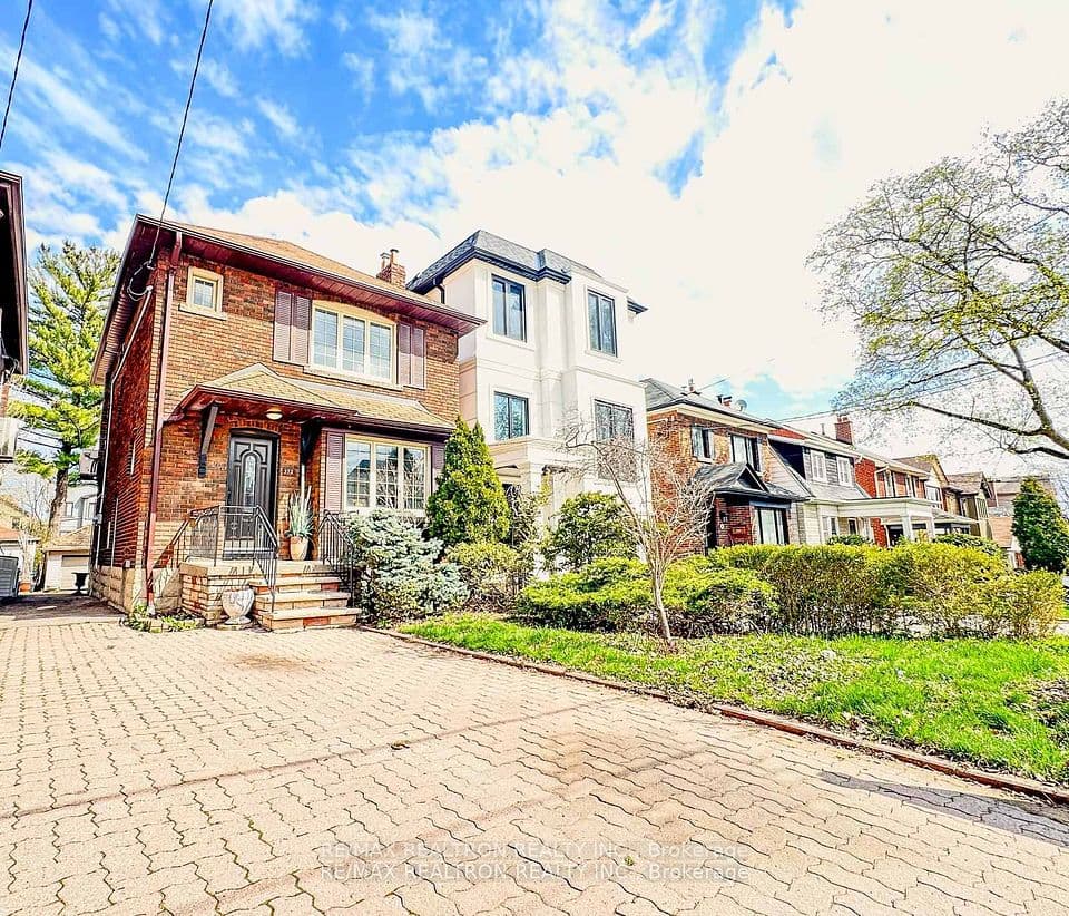 372 St Germain Avenue, Toronto, ON M5M 1W5 – main photo